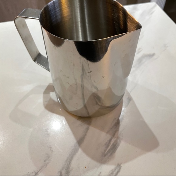 Barista Stainless Steel Milk Frothing Mug Container ☕️ - Picture 3 of 4